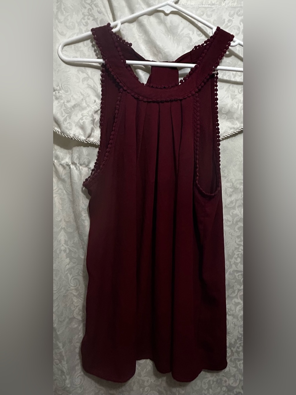 Como Vintage Burgundy Sleeveless Crochet Trim Tank